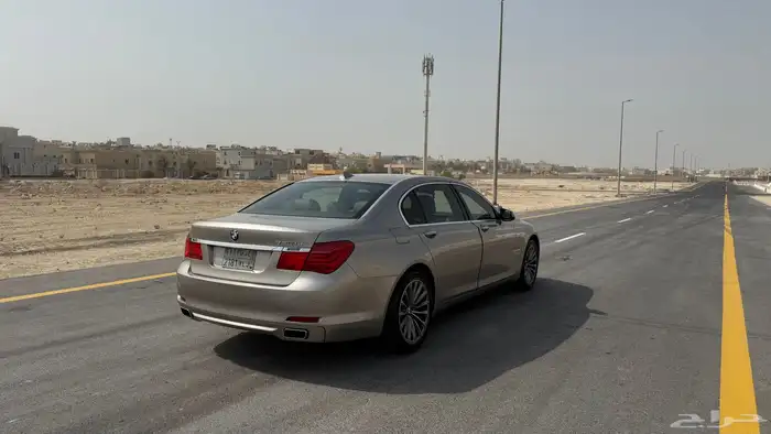 بي ام دبليو 730 Li 29