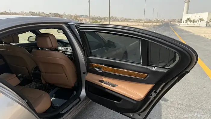 بي ام دبليو 730 Li 8