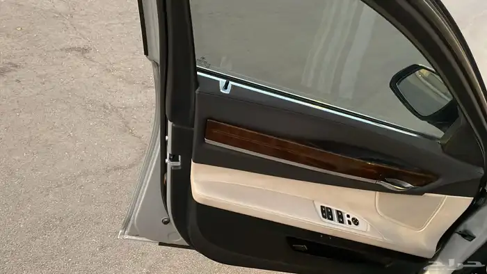 بي ام 730 2013 2