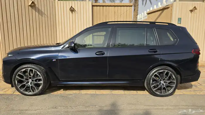 x7 bmw 2023 بحالة المصنع 1
