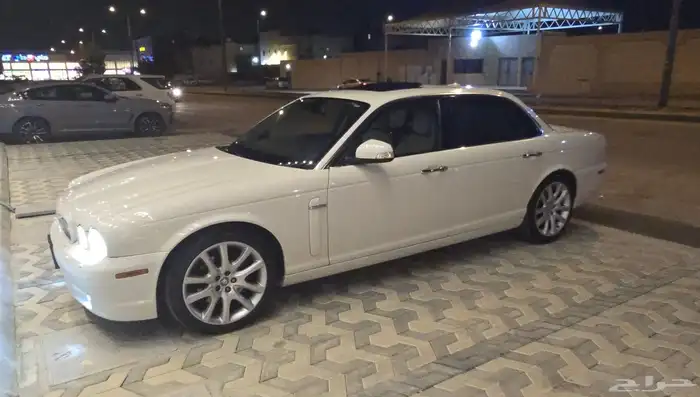 جاكوار اكس جيه 7