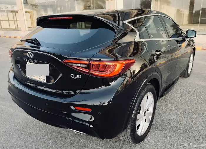 انفنتي Q30 2