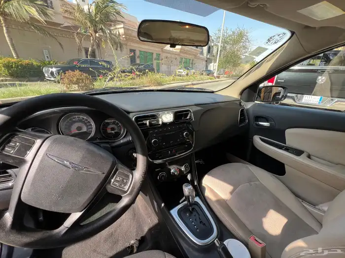 كرايسلر C200 موديل 2012 للبيع 12