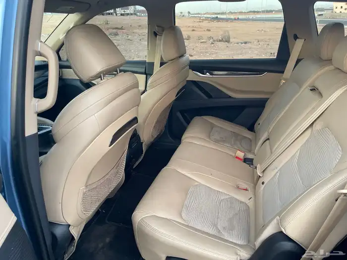 سياره ماكسوس D9 11