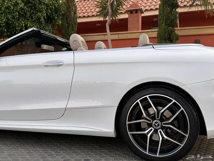 مرسيدس C200 كشف 2021 47