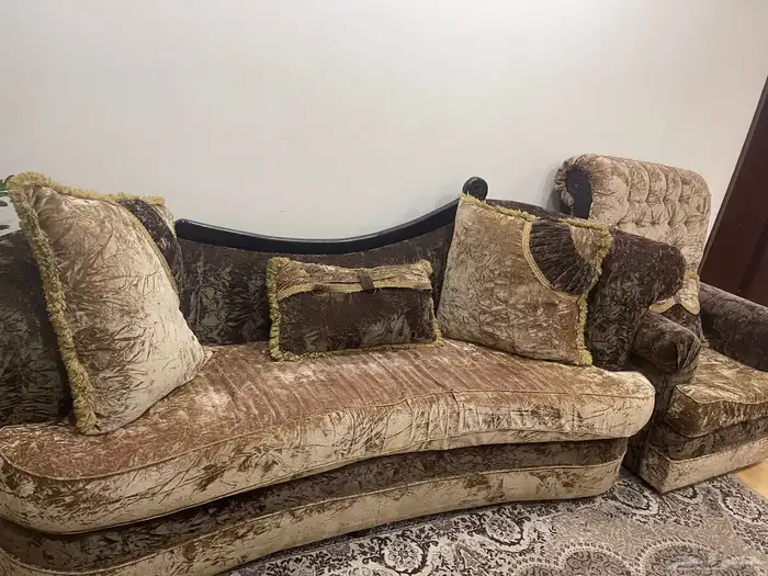 للبيع كنب بني عسلي 2