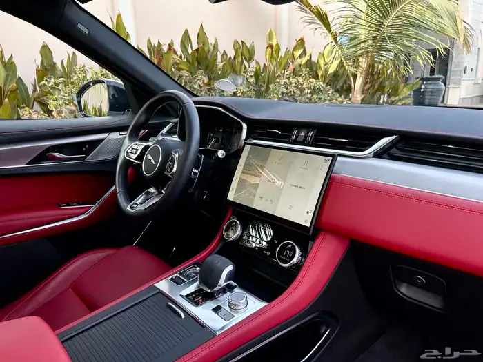 جاكوار F-Pace موديل 2023 ار داينمك فل على الضمان 9