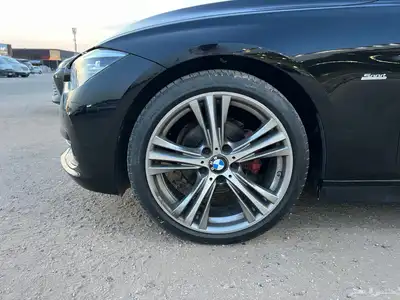 بي ام دبليو الفئة الثالثة BMW (2018) 320i A F30 index