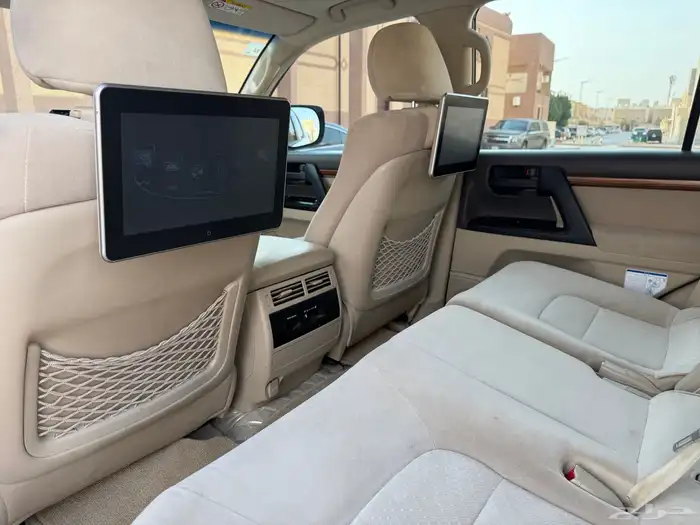 لاندكروزر GXR.3.سعودي فل كامل ( ماشي 160 الف ) 29