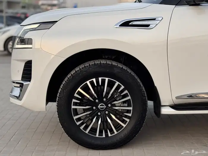 نيسان باترول بلاتنيوم 2022 ابيض 11