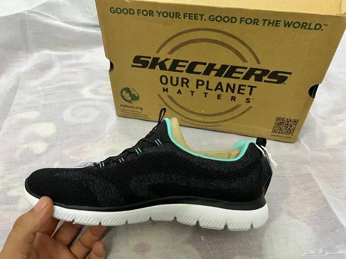 للبيع حذاء رياضي سيكتشرز 2