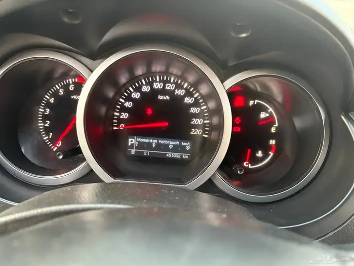 سوزوكي قراند فيتارا موديل 2009 نص فل ابيض داخلية اسود 8