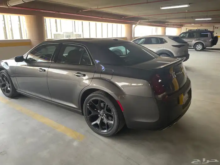 كرايسلر 300s موديل 2023 للتقبيل كاش للبنك 6