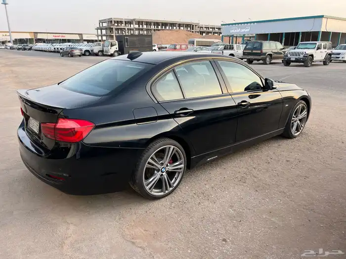 بي ام دبليو الفئة الثالثة BMW (2018) 320i A F30 20