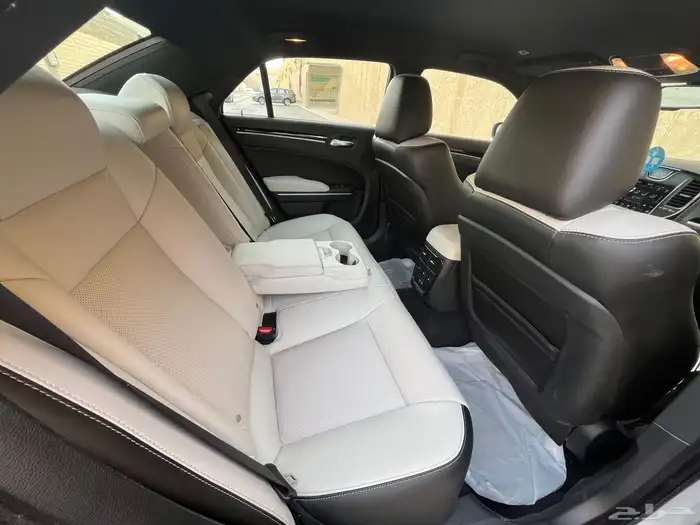 كرايزلر C300S 2021 21