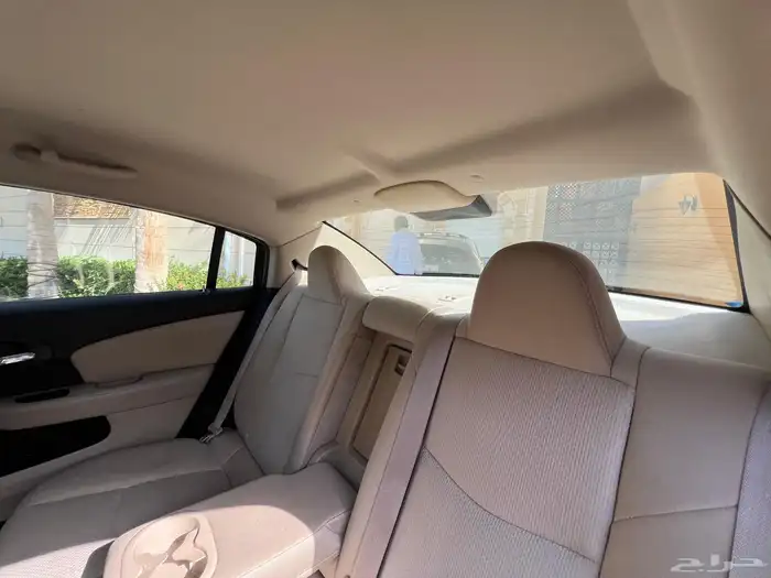 كرايسلر C200 موديل 2012 للبيع 10