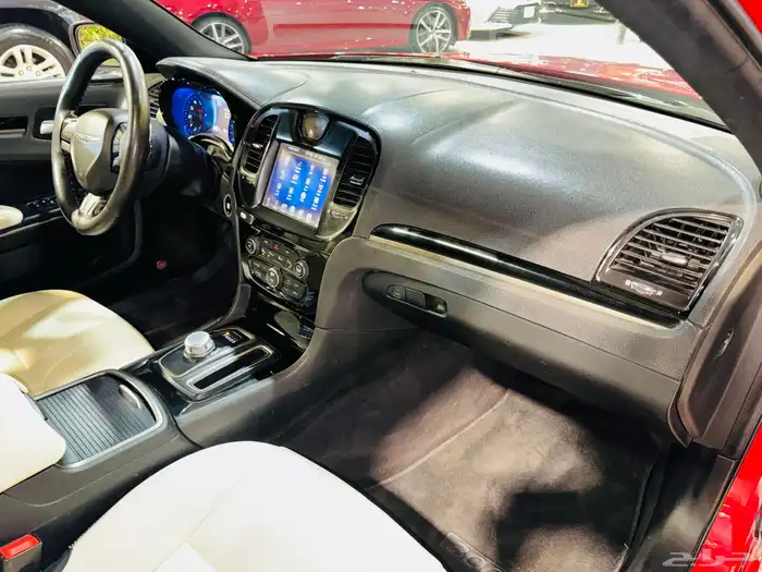 كرايزلر فل 2016 S 8V (بحاله ممتازه) 10