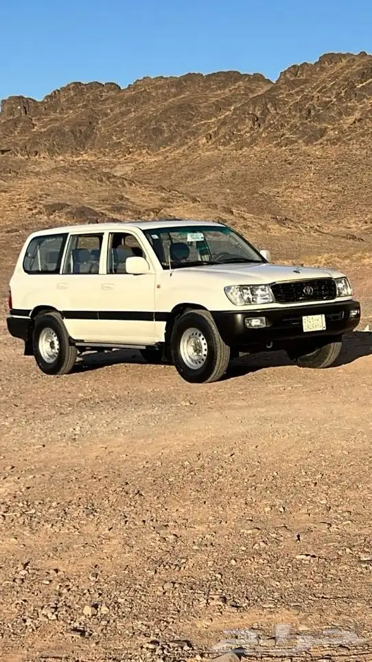 للبيع جيب صالون 2001 جي اكس 1