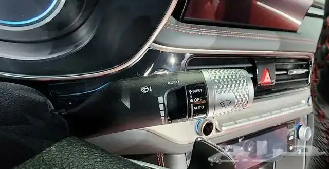 Genesis The New G70 Gasolin 2.5T 2WD 2024(zero) 7