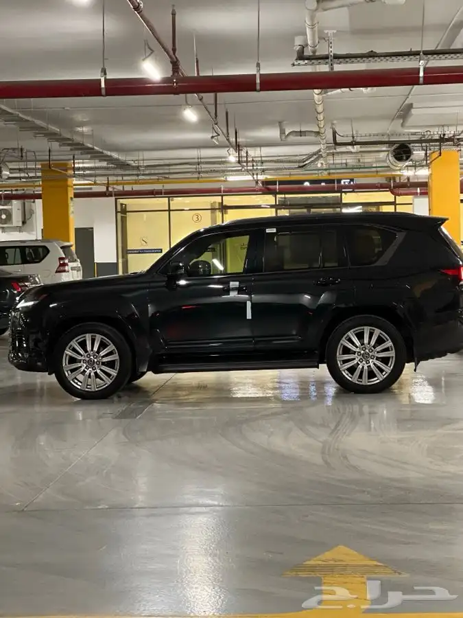 لكزس 2023 LX600 VIP بلاك ايدشن اسود سعودي اخو الوكاله 11