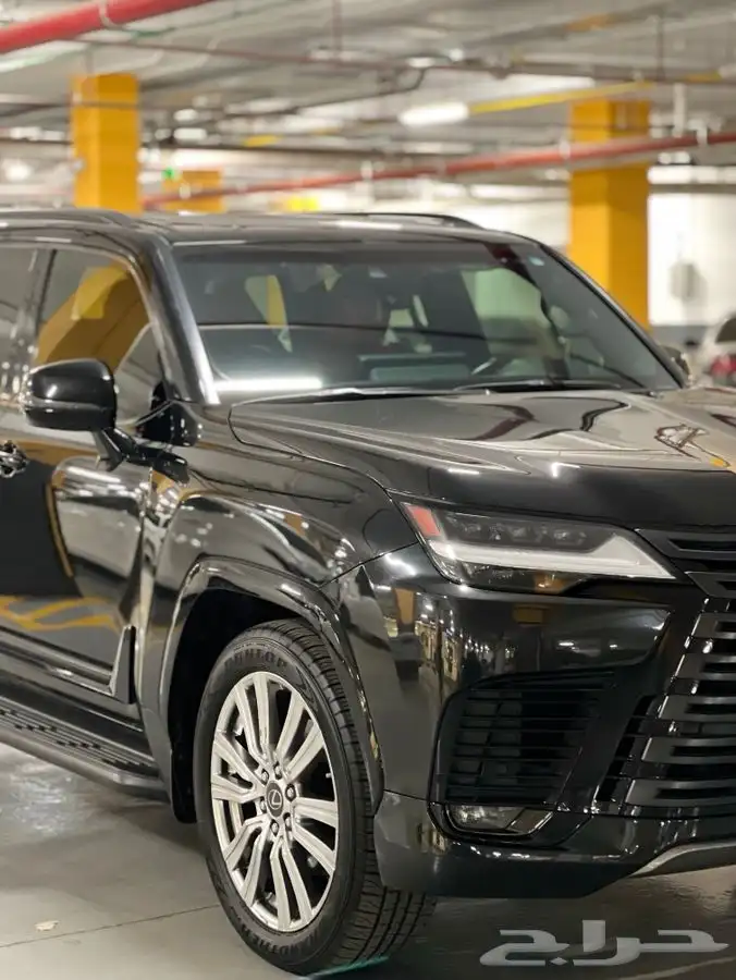 لكزس 2023 LX600 VIP بلاك ايدشن اسود سعودي اخو الوكاله 1