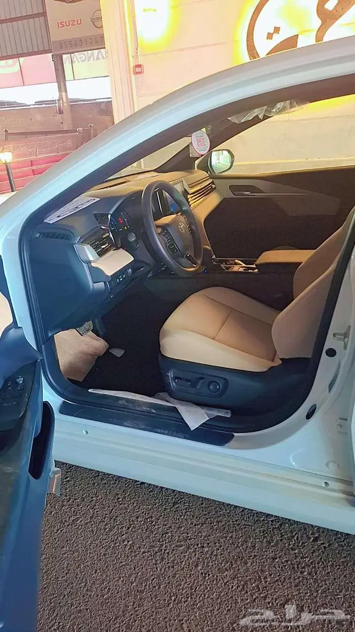 تويوتا كامري Eهايبرد 2025 8