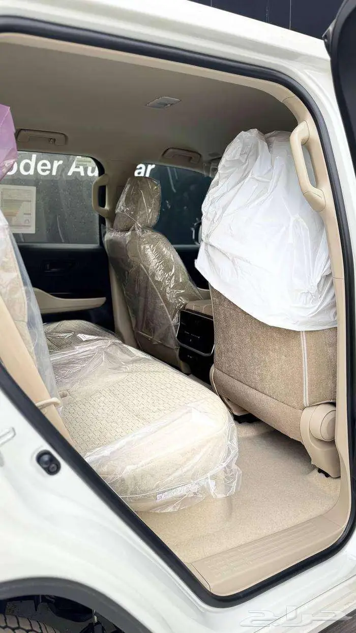 تويوتا لاندكروزر GXR L1 مديل 2025 7