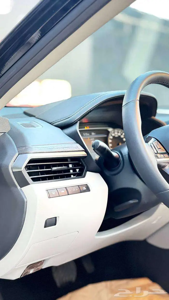 نيسان التيما SV 2025 لدى شركة عبدالمجيد الخضر 11