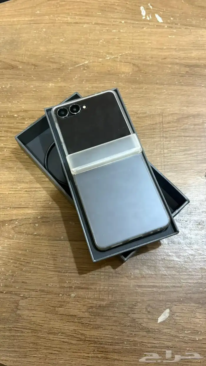 للبيع جالكسي Z FLIP7 4