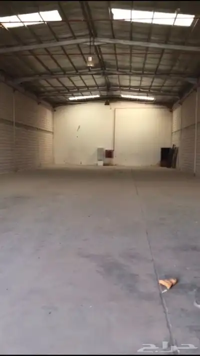 مستودع للايجار 350 م صافي 0