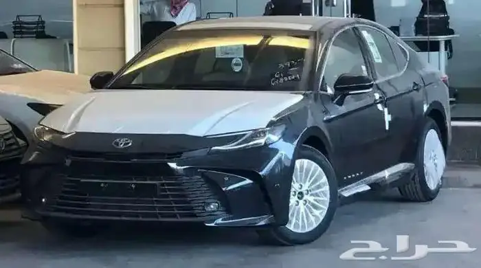 تويوتا كامري LE بنزين 2025 4