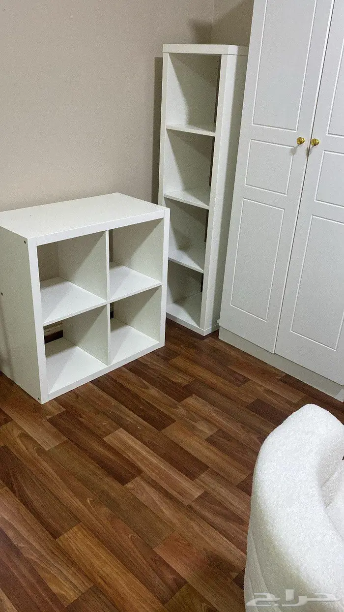 أثاث غرفة نوم تسريحه دولاب طاولات 3