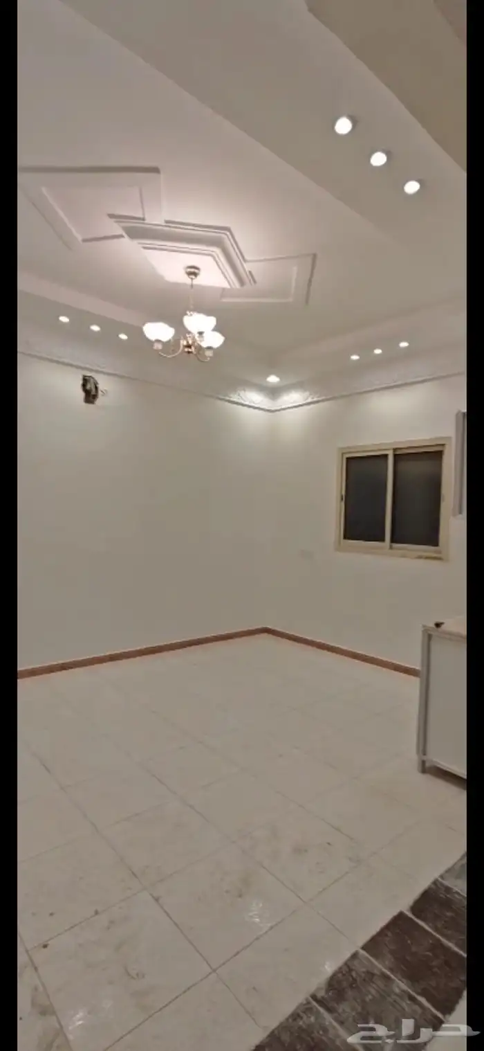 شقه غرفه وصاله للايحار 2300 شامل ماء وكهرباء 4