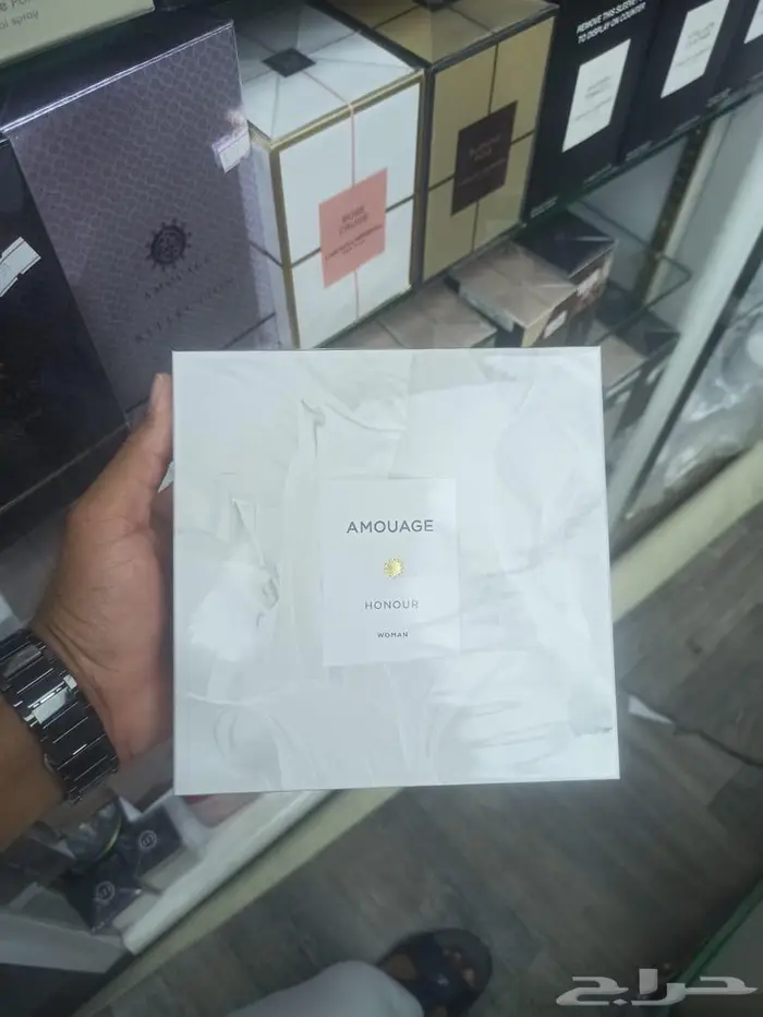 عطور امواج متوفره نسائي ورجالي جميع انواع العطور متوفره 1