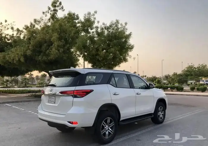 فورتشنر 2019 سعودي بدي وكاله دبل 4X4 بنزين 36