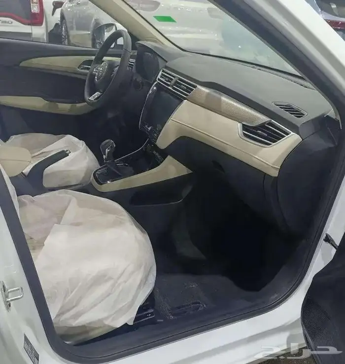ام جي5موديل2025كمفورت عرض كاش43900شامل مع عازل حراري 8