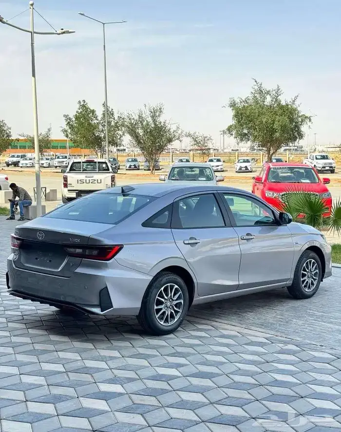 تويوتا يارس 2026 ستاندر جميع الالوان اصفار 13