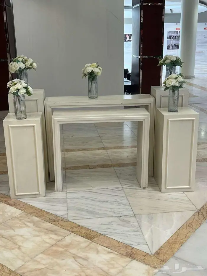 تاجير كنب وكراسي ملكي وطاولات طعام وكراسي شفاف 0