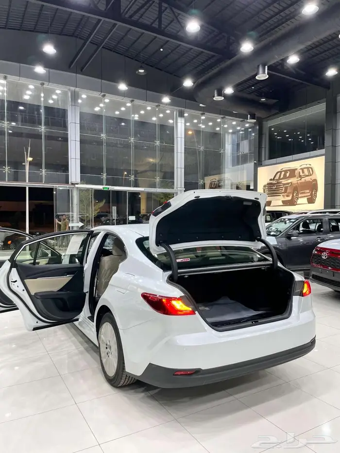 تويوتا كامري ( LE ) نص فل موديل 2025 أقل الأسعار 9