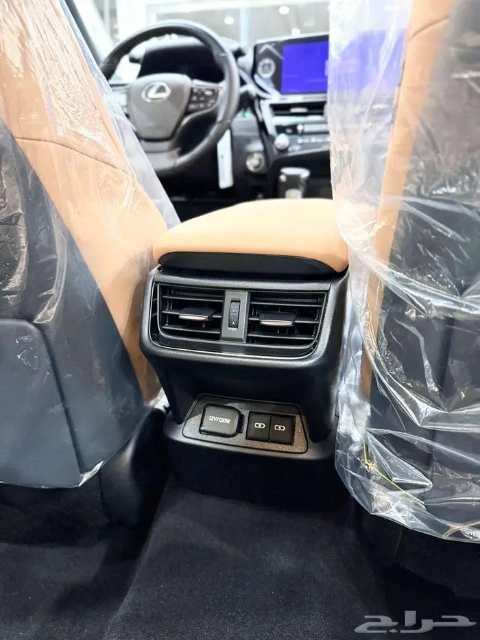 لكزس ES 350 DD بنزين سعودي 2025 17