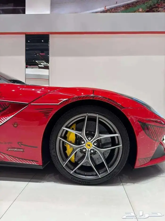 فيراري F12 5
