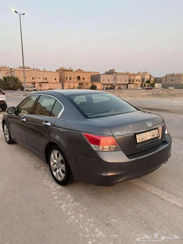 هوندا اكورد 2010 3