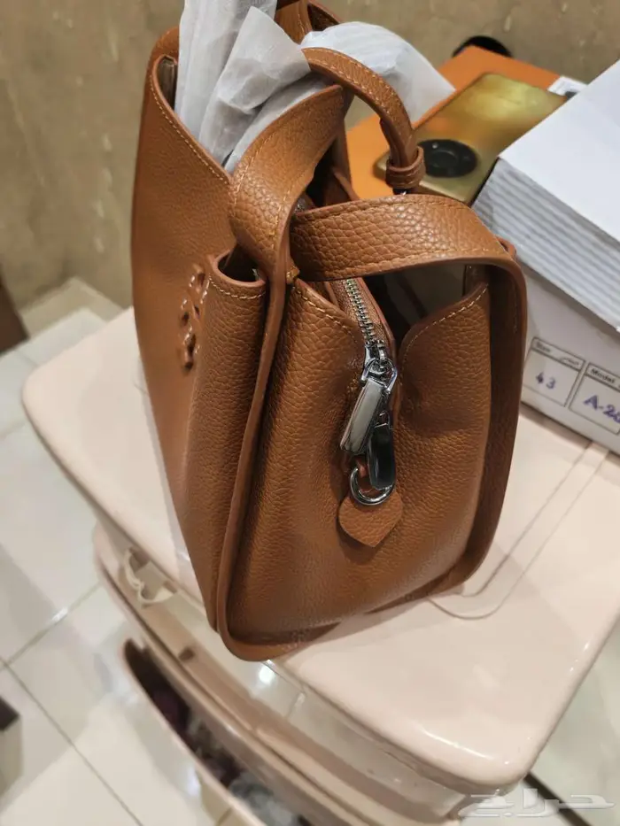 شنطه ماركة توري 2