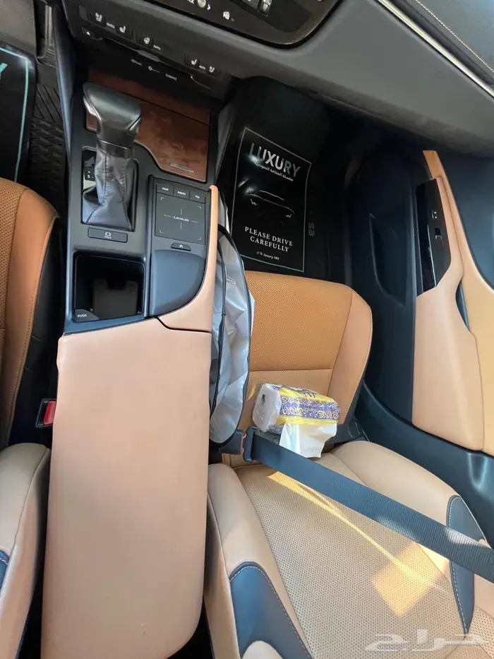 لكزس ES350 بريميوم 2022   حالة الوكالة 23