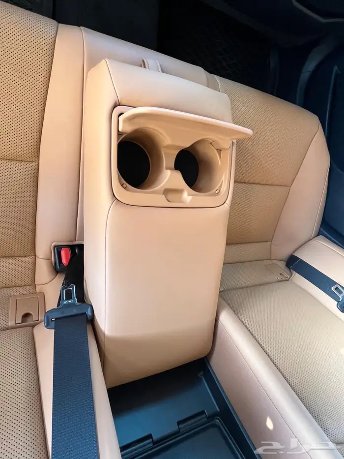 لكزس ES350 بريميوم 2022   حالة الوكالة 29