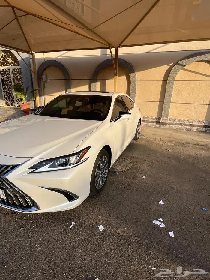لكزس ES350 بريميوم 2022   حالة الوكالة 59