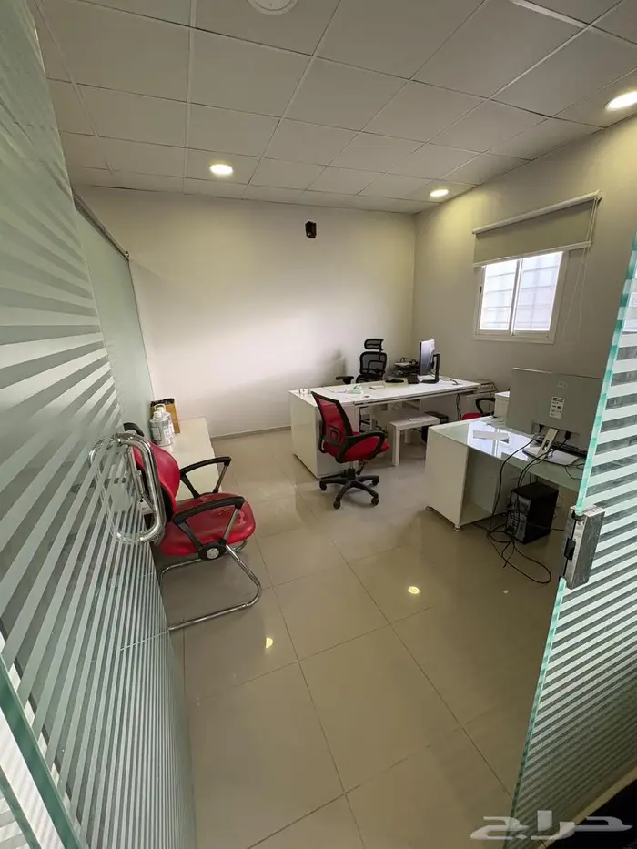 مكتب لتقبيل شرق الرياض حي السعادة 3