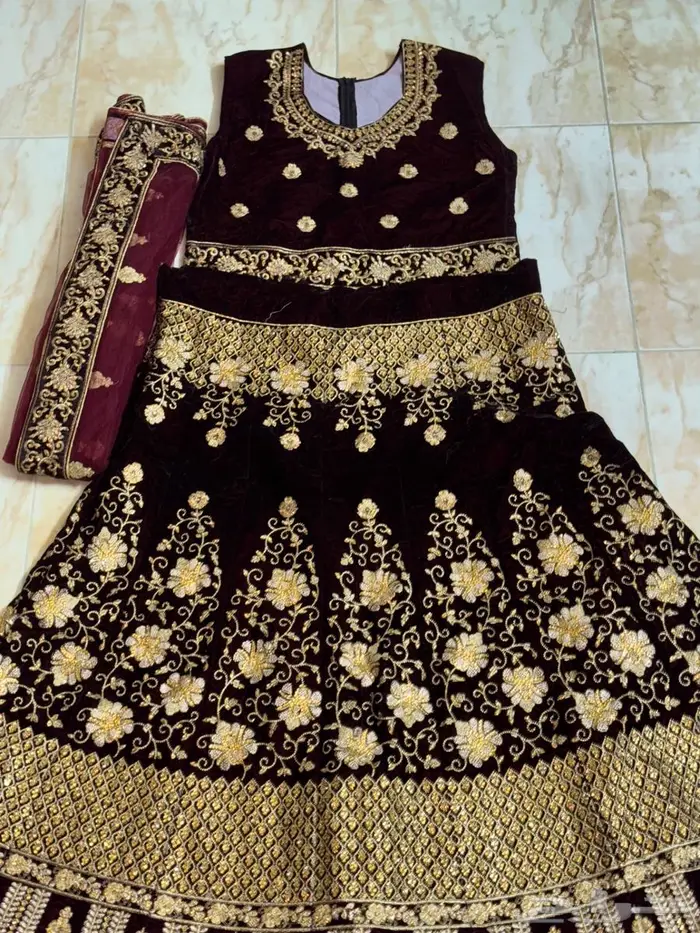 فستان شرارة مخمل للبيع 2