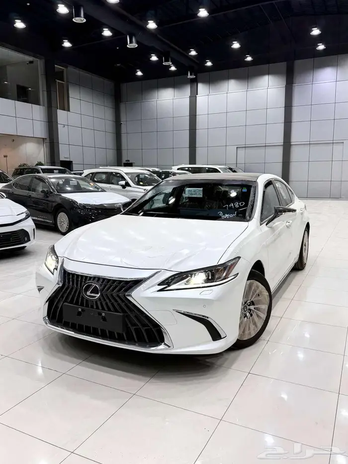 لكزس ES 350 CC بنزين 2025 سعودي اصدار وتسليم فوري 8