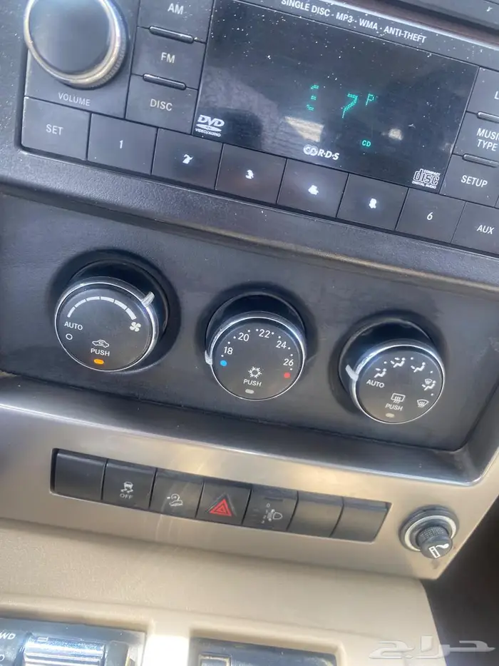 للبيع جيب شروكي ليبرتي 2012 V6 7